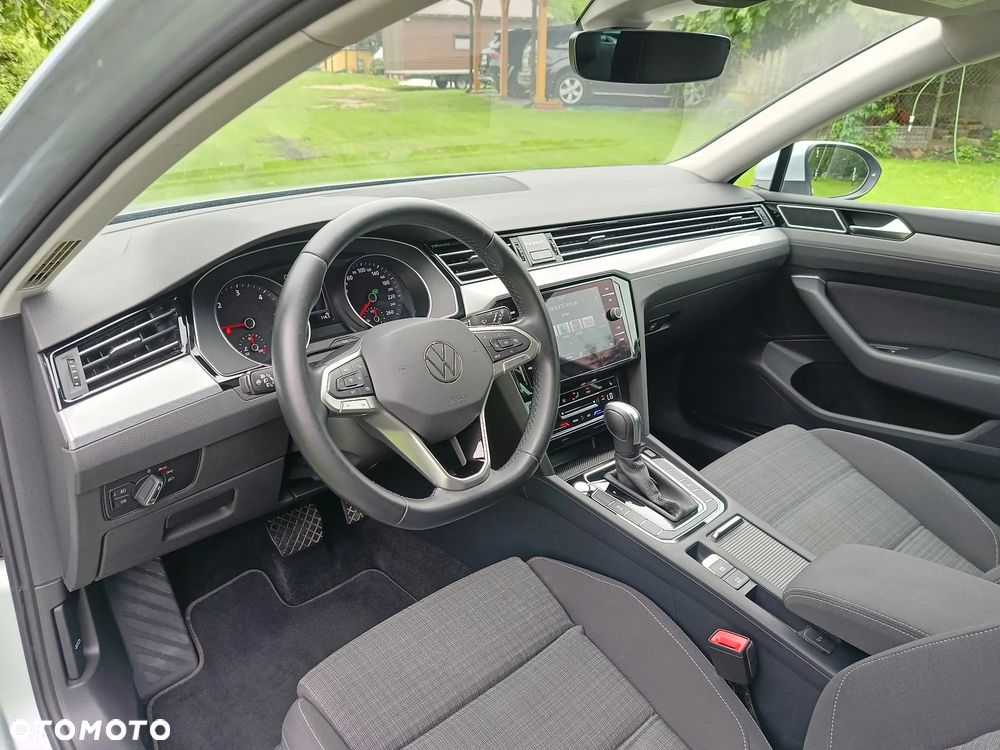 Volkswagen Passat 2.0 TDI SCR Comfortline DSG - 9