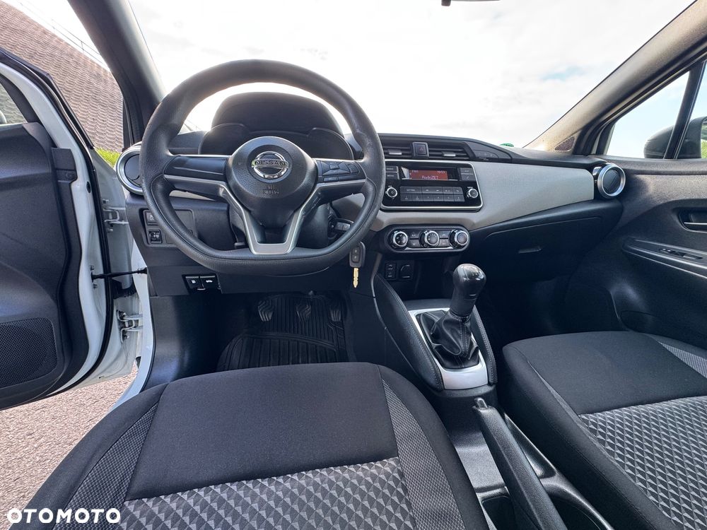 Nissan Micra 1.0 Visia Plus - 35