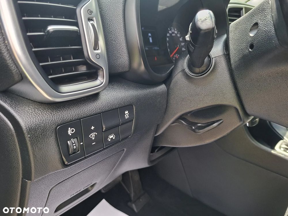 Kia Sportage - 16