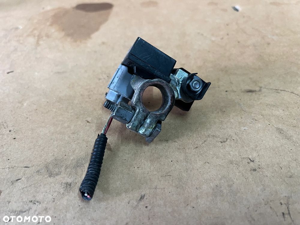 Klema minusowa akumulatora bezpiecznik Opel Vivaro B Trafic III 295C30372R - 2