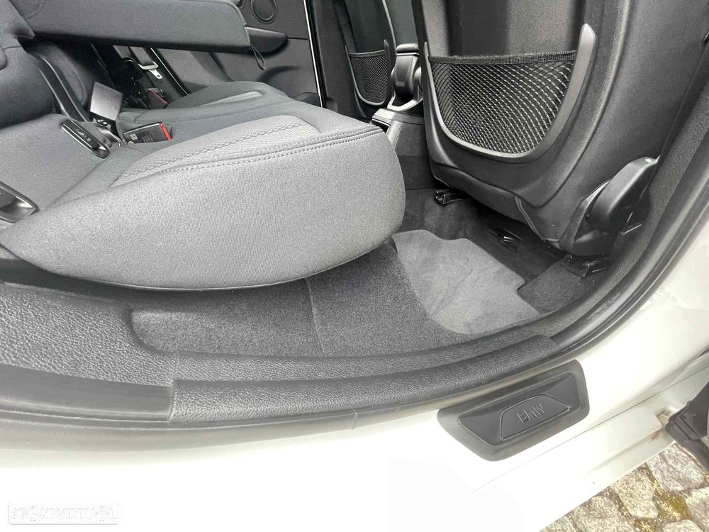 BMW 216 Active Tourer d Corporate Edition - 17