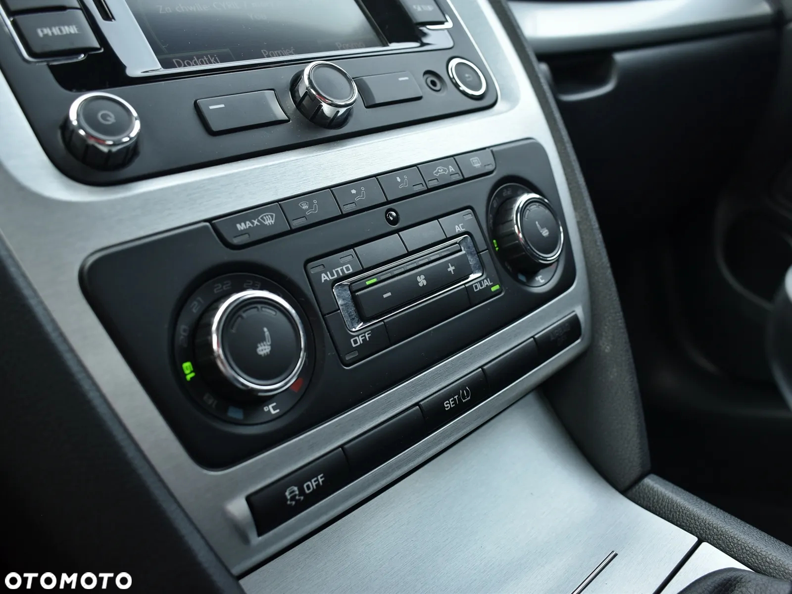 Skoda Octavia Combi 2.0 TDI DPF RS - 20