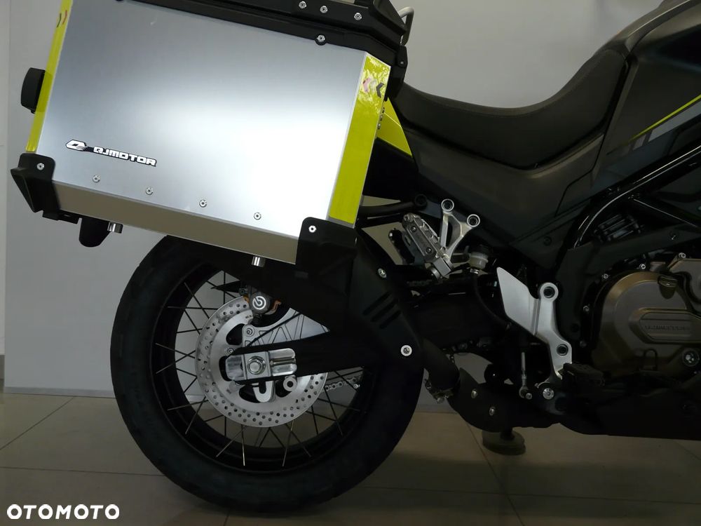 QJMOTOR SVT 650X - 9