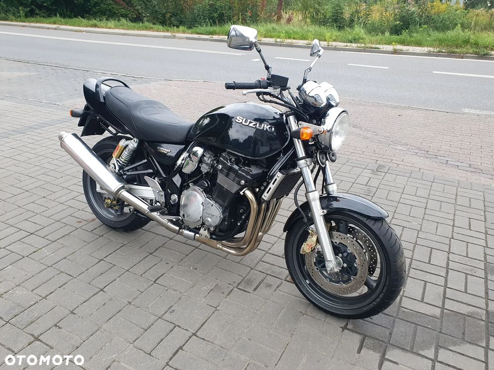 Suzuki GSX - 8