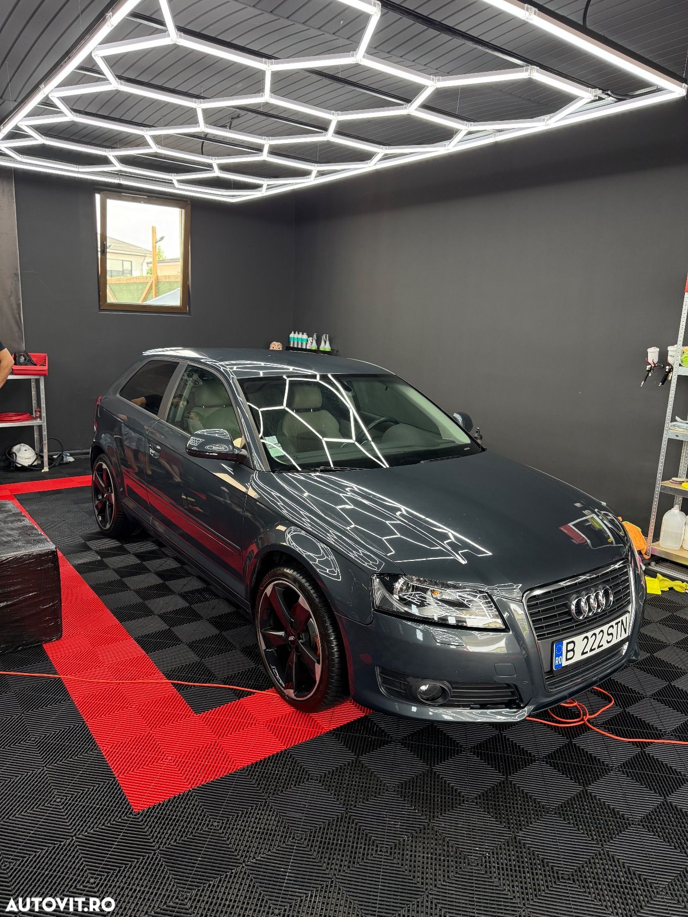 Audi A3 1.9 TDI Attraction - 1