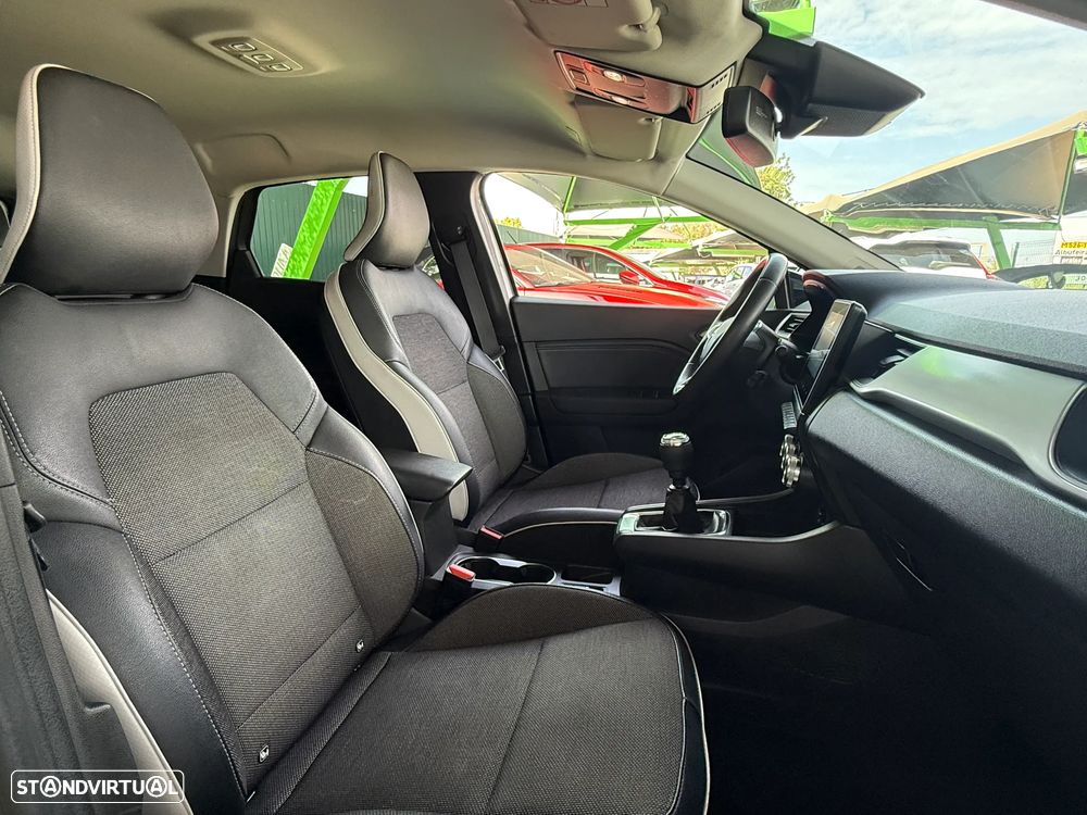 Renault Captur TCe 90 INTENS - 28