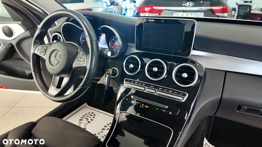 Mercedes-Benz Klasa C 200 7G-TRONIC - 35