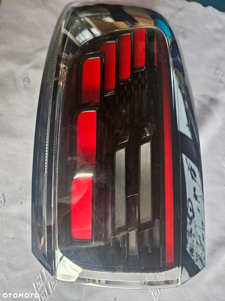 Tylna lewa lampa Europa VW ID4 - 2