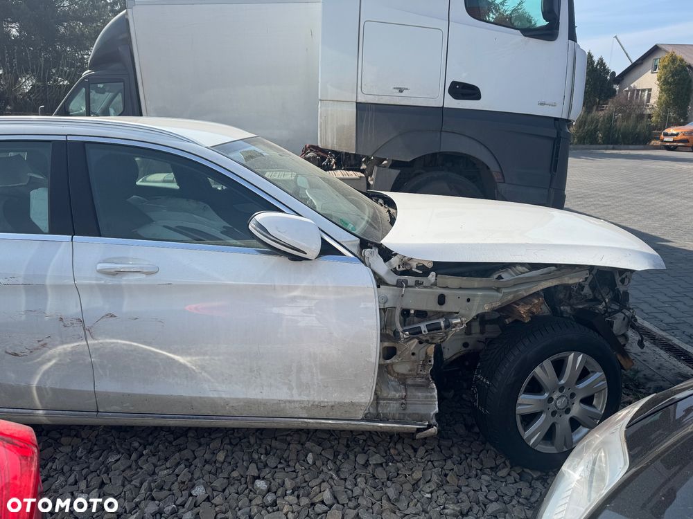 Mercedes-Benz Klasa C 180 9G-TRONIC Edition - 5