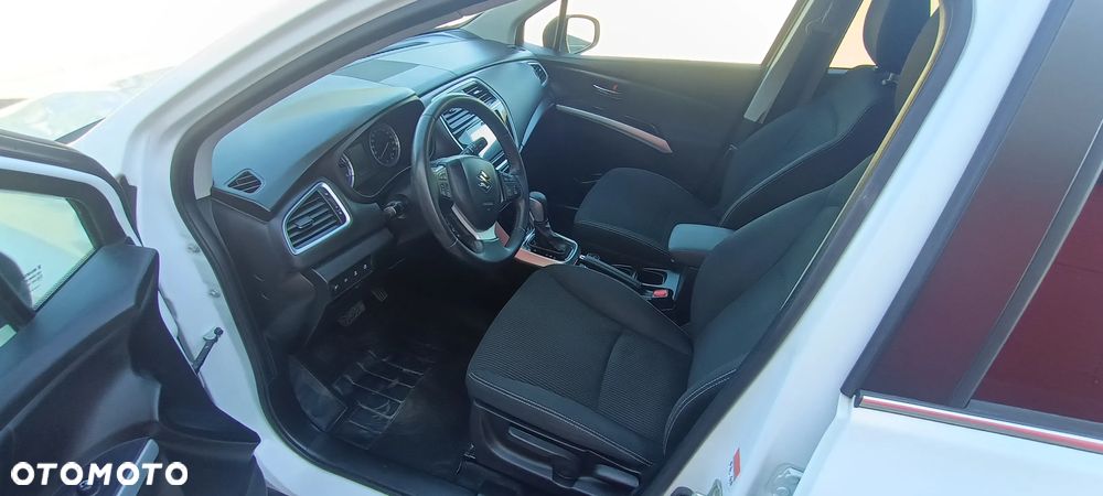 Suzuki S-Cross - 23