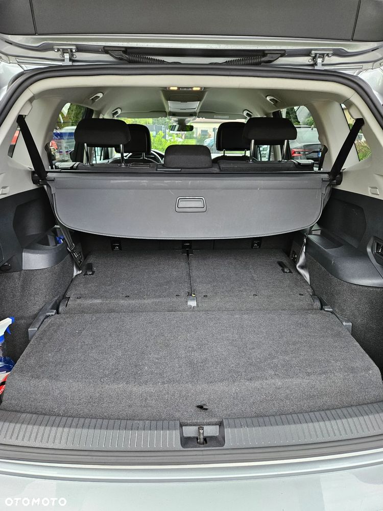Volkswagen Tiguan - 19