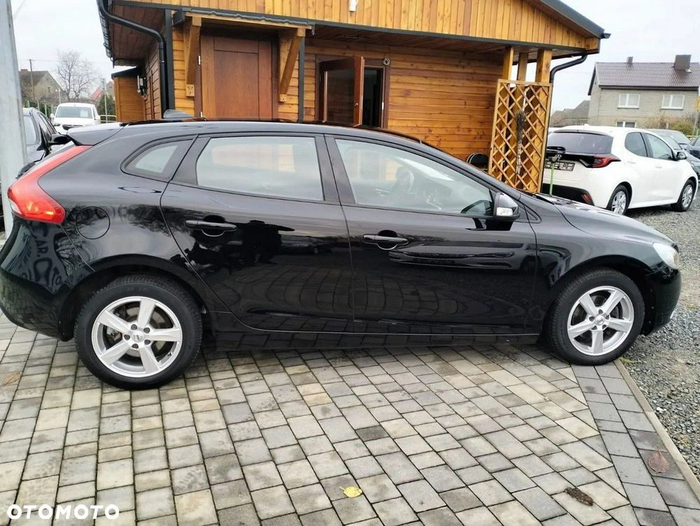 Volvo V40 D2 Momentum - 8