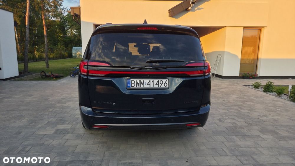 Chrysler Pacifica - 5
