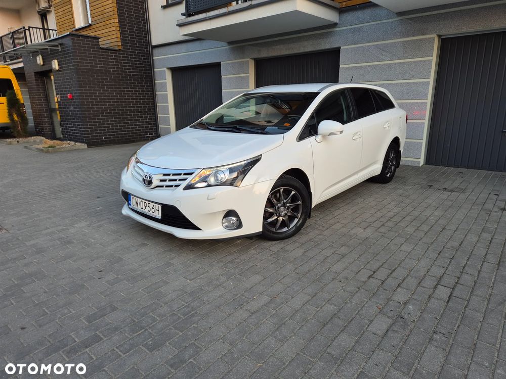 Toyota Avensis 2.0 D-4D Premium - 1