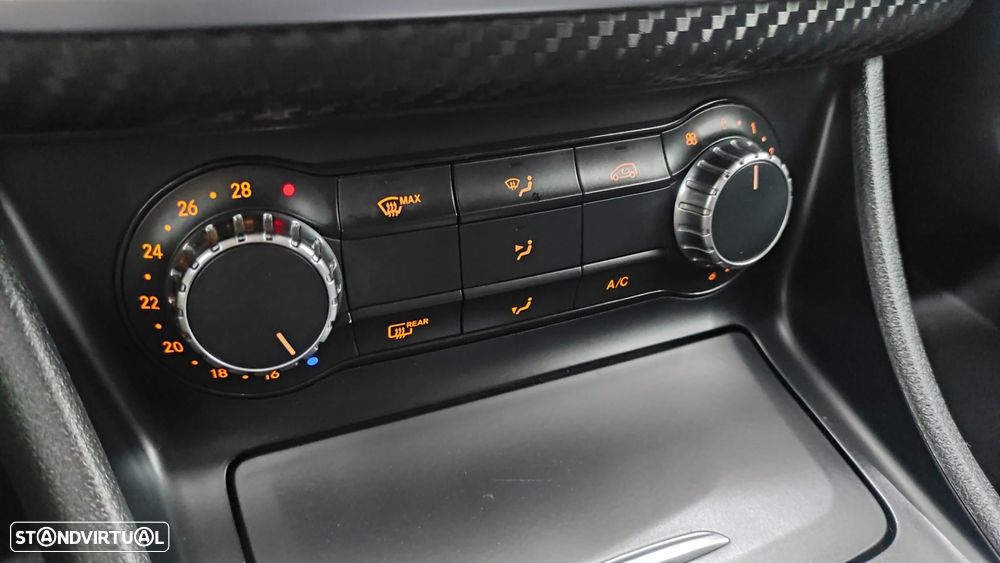 Mercedes-Benz A 200 CDi BE AMG Sport - 32