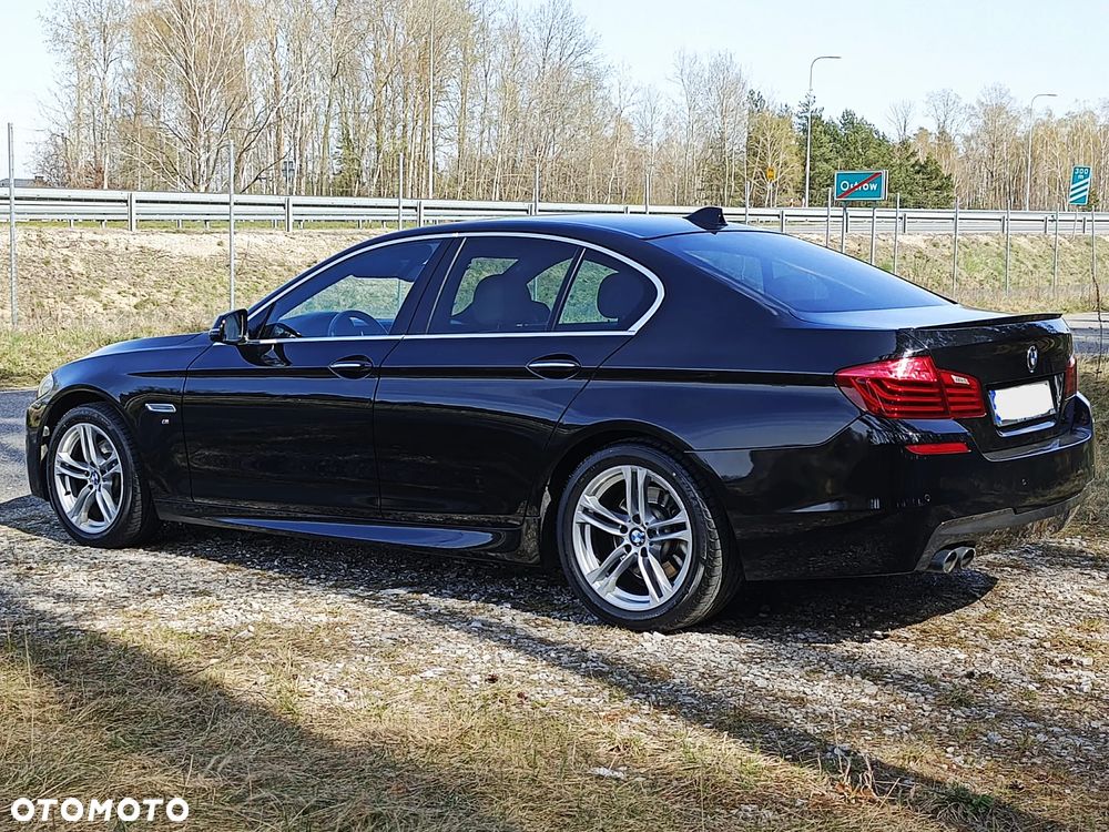BMW Seria 5 520d xDrive - 13