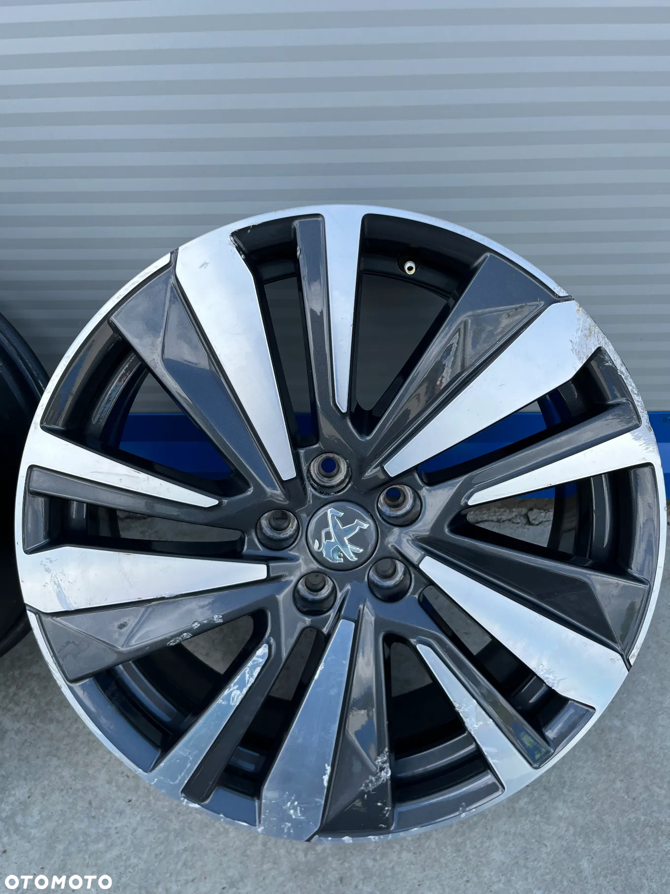 FELGA PEUGEOT 3008 5X108 7" ŚR.19" 9809685477 - 3