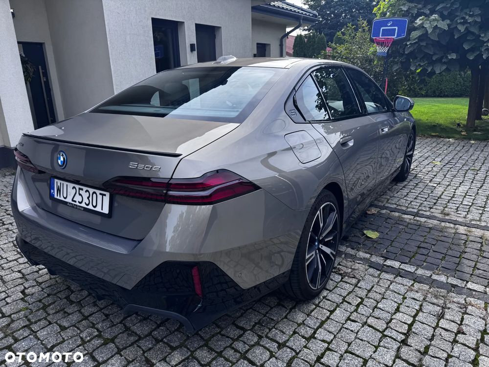 BMW Seria 5 550e xDrive PHEV - 7