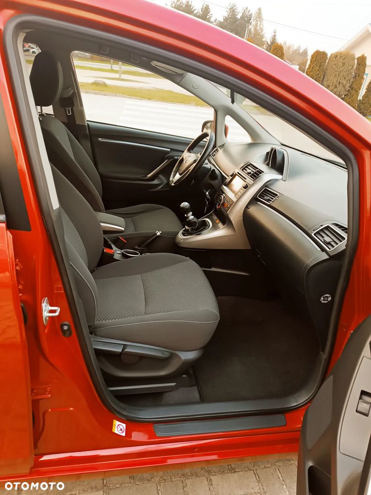 Toyota Verso 1.8 5-Sitzer Life - 17