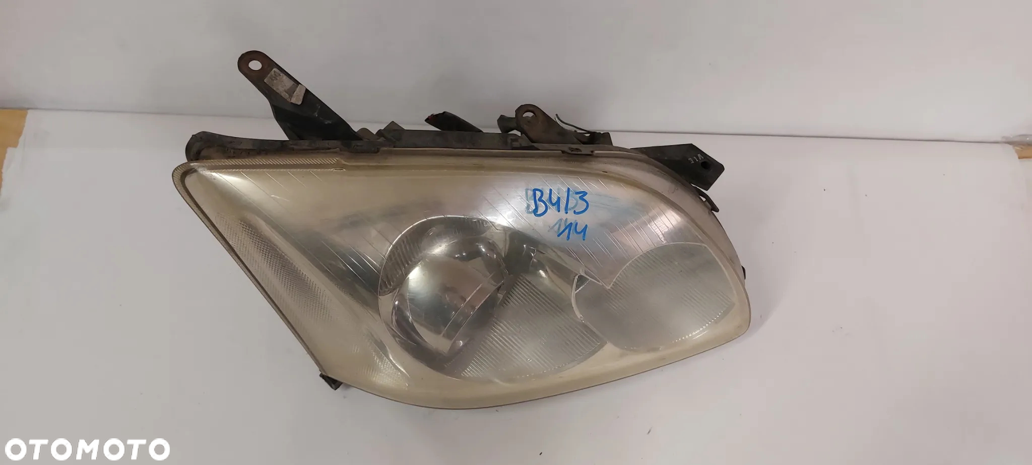 .  LAMPA PRZOD PRZEDNIA PRAWA TOYOTA AVENSIS T25 - 3