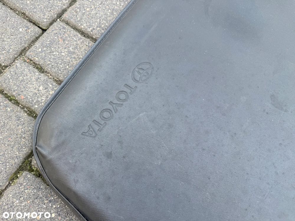 Toyota Hilux VIII Invicible zoslona paki roleta spoiler jak NOWE orginal Toyota ! ZESTAW - 6