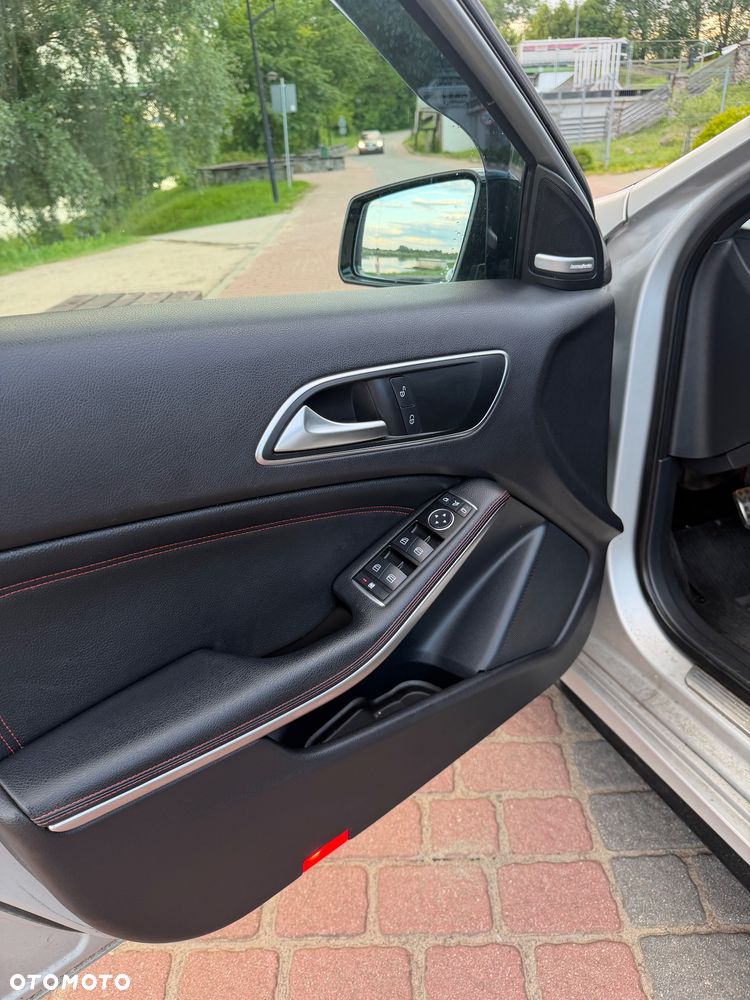 Mercedes-Benz Klasa A 250 7G-DCT AMG Line - 25
