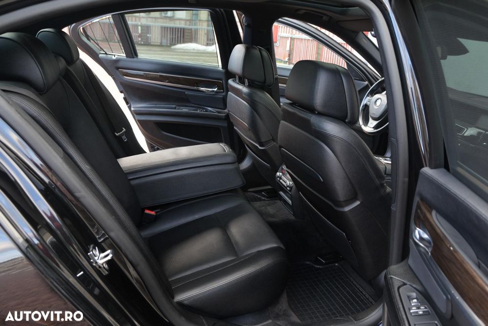 BMW Seria 7 750i - 20