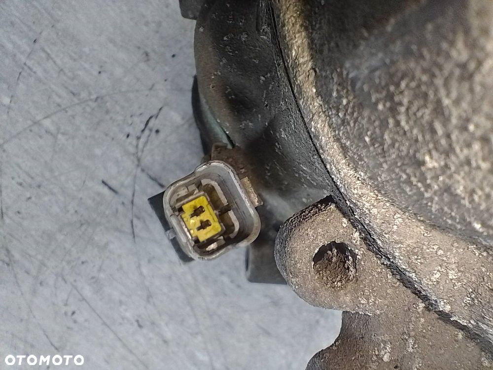 POMPA, SPRĘŻARKA KLIMATYZACJI RENAULT CLIO III 8200365787-A SD6V12 - 3