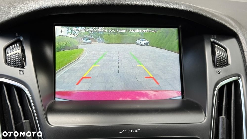 Ford Focus 1.0 EcoBoost Start-Stopp-System ST-LINE DESIGN - 29
