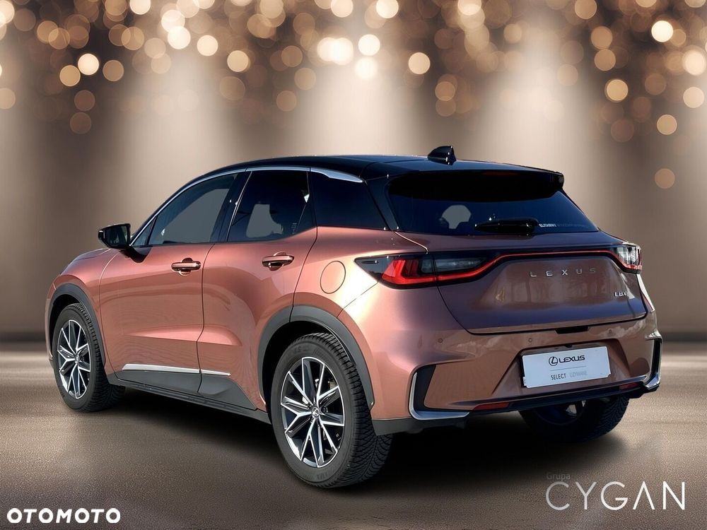 Lexus LBX 1.5 Hybrid Emotion - 5