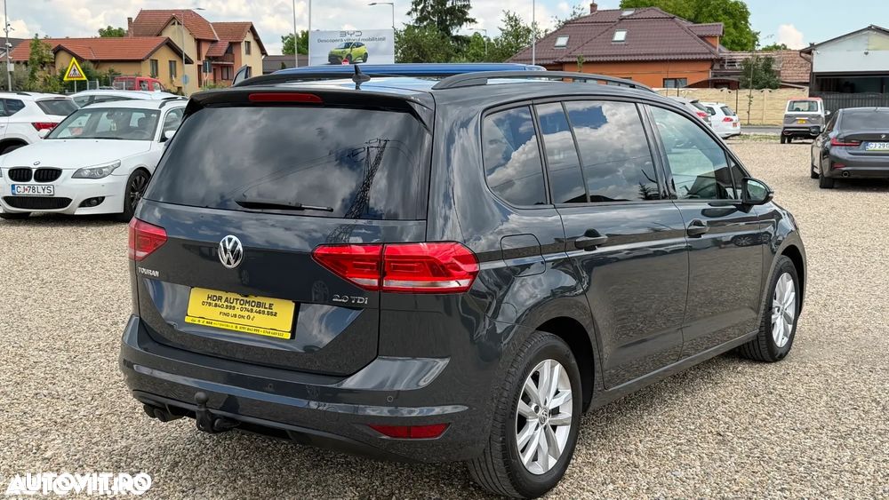 Volkswagen Touran 2.0 TDI Highline - 11