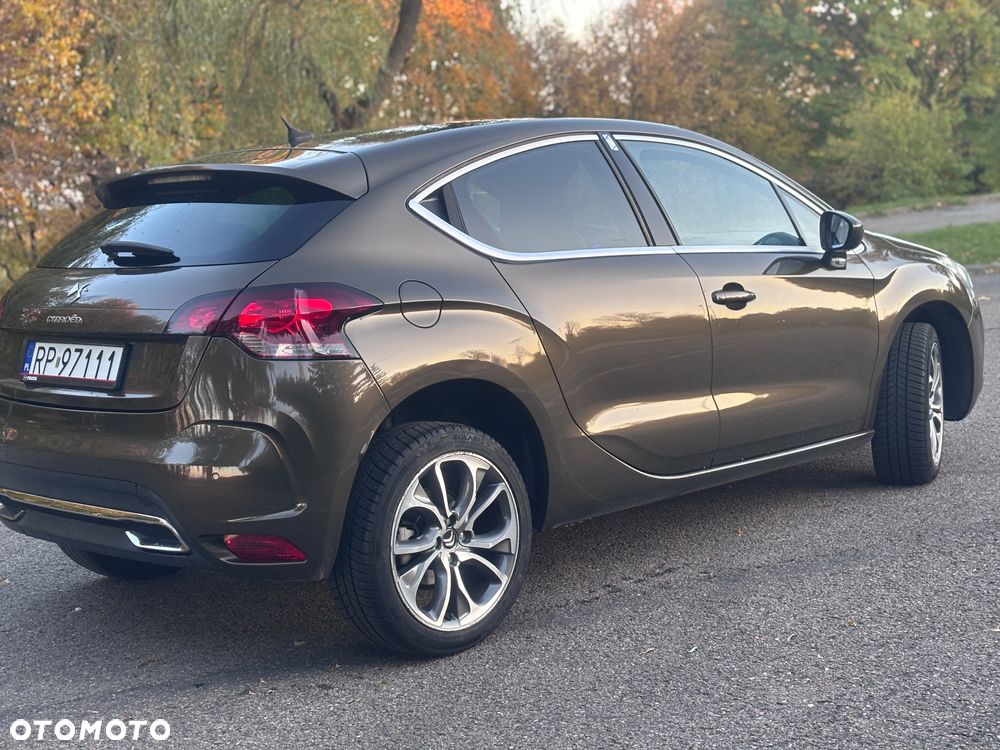 Citroën DS4 e-HDi 110 EGS6 SoChic - 8