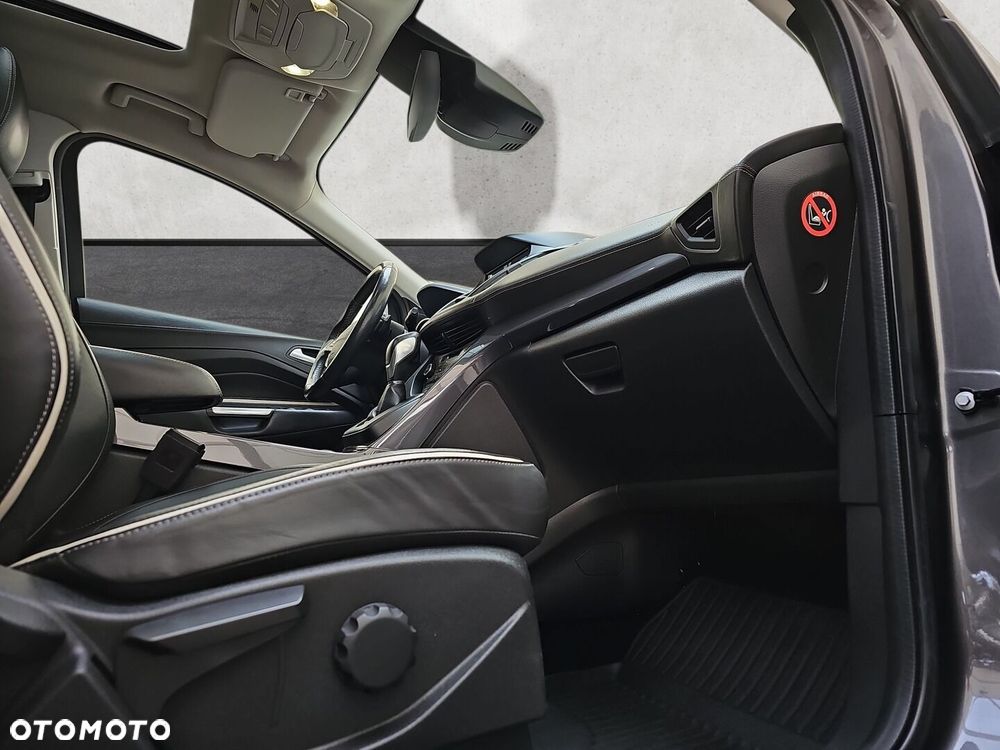 Ford Kuga - 22