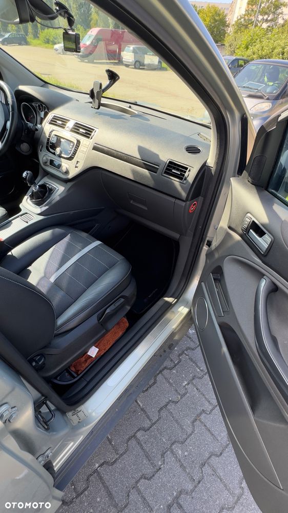 Ford Kuga 2.0 TDCi 2x4 Titanium - 7