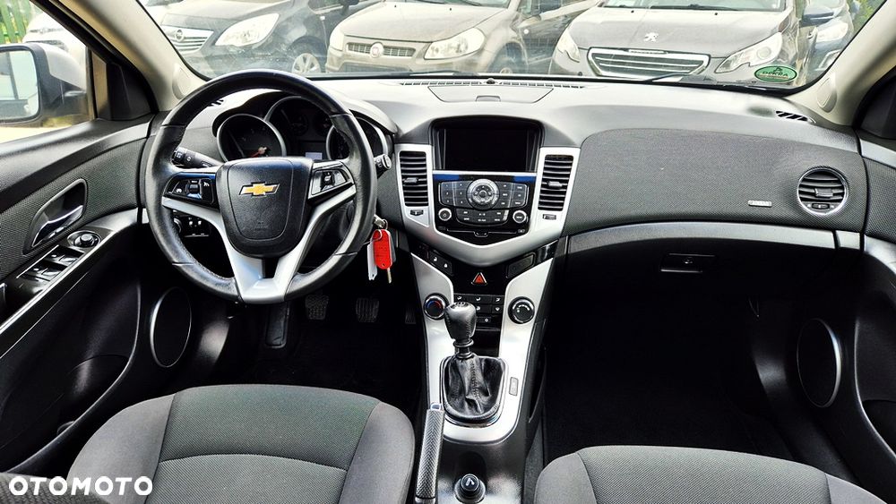 Chevrolet Cruze 1.6 - 33