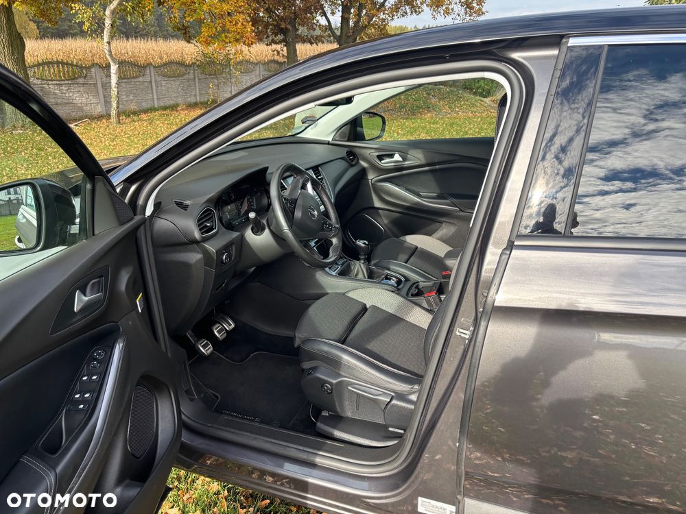 Opel Grandland X 1.2 T Ultimate S&S - 9