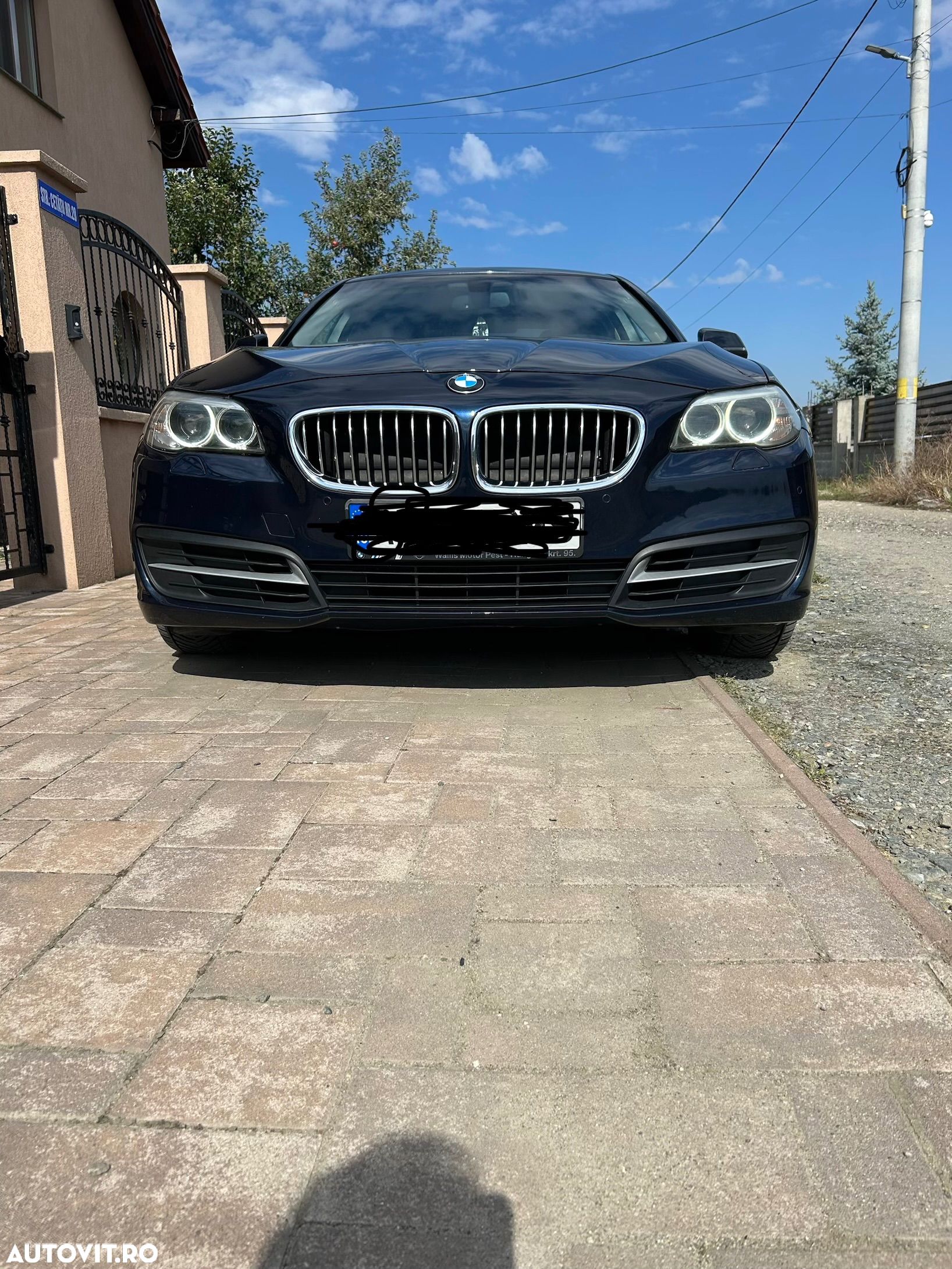 BMW Seria 5 520d xDrive - 1