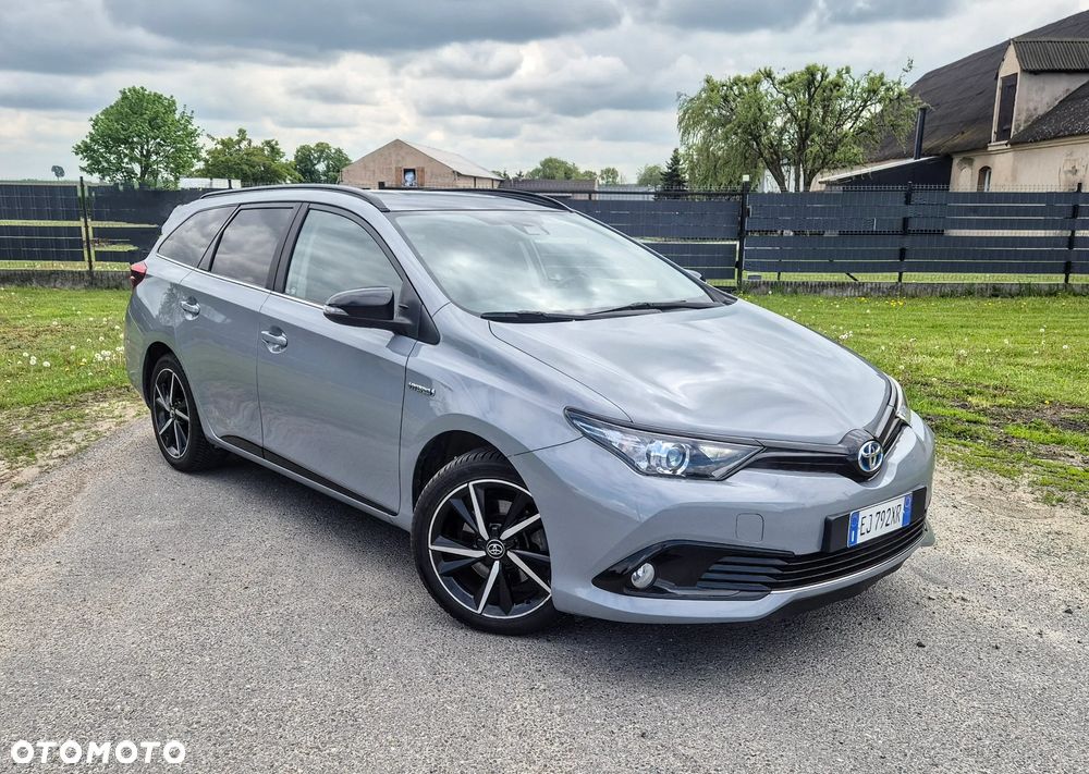 Toyota Auris Hybrid 135 Selection - 4