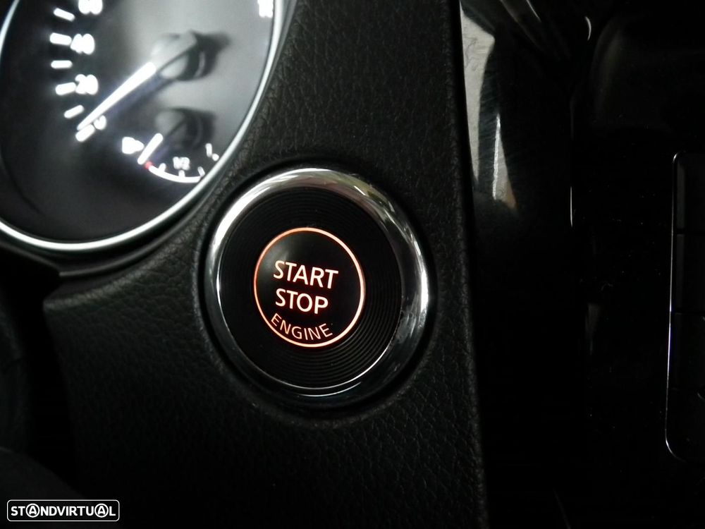 Nissan Qashqai 1.5 dCi N-Connecta DCT - 27