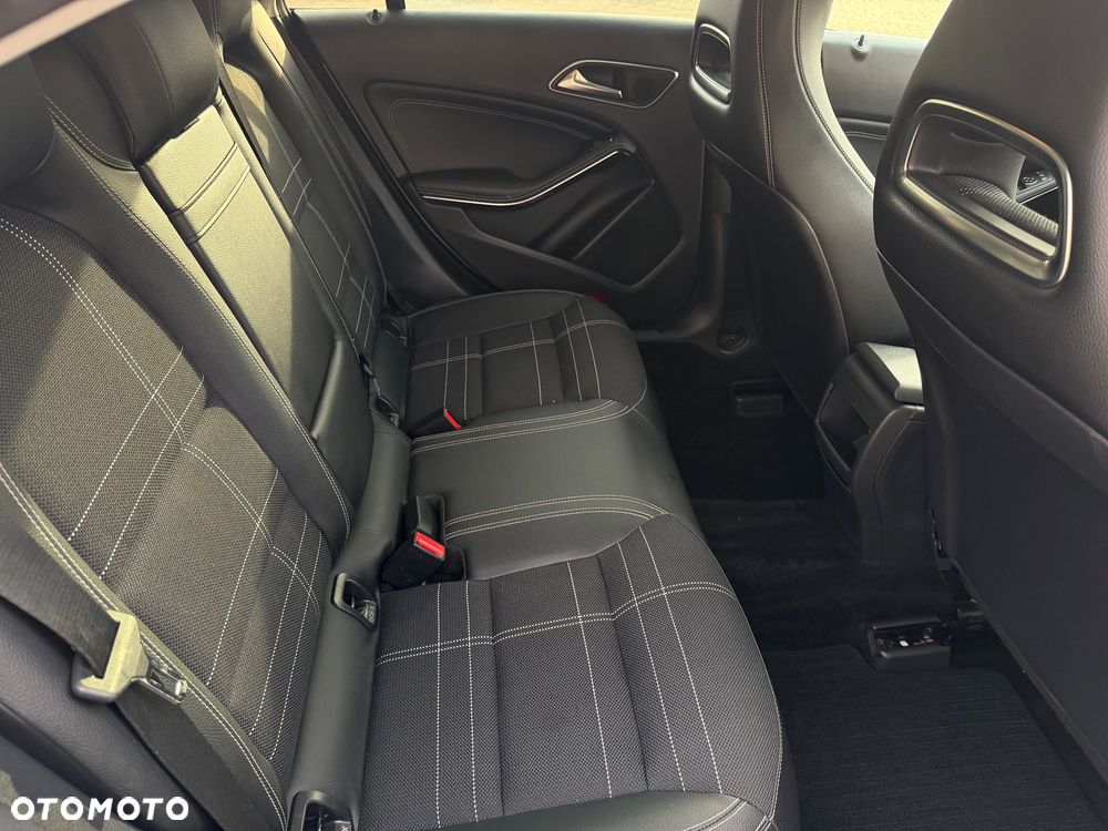 Mercedes-Benz CLA 220 d 7G-DCT AMG Line - 27