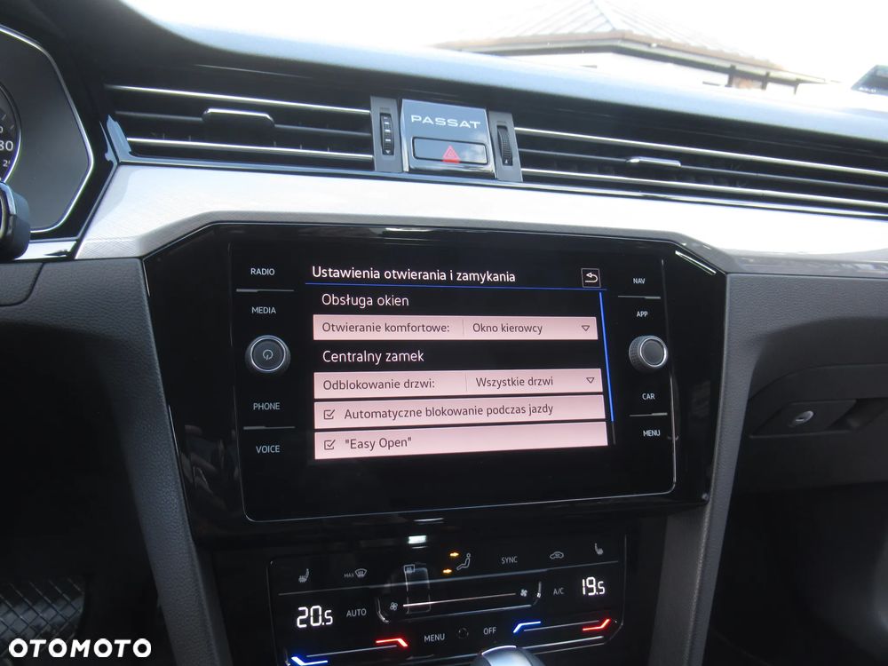 Volkswagen Passat 2.0 TSI Business DSG - 31