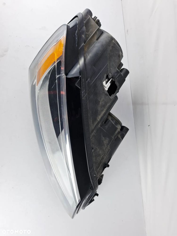 Lampa Przód Przednia Prawa Zwykła VW Jetta 2015r Lift USA - 8