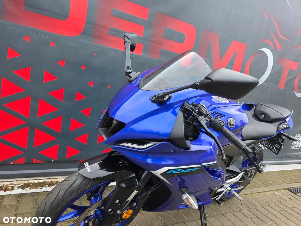 Yamaha YZF - 12