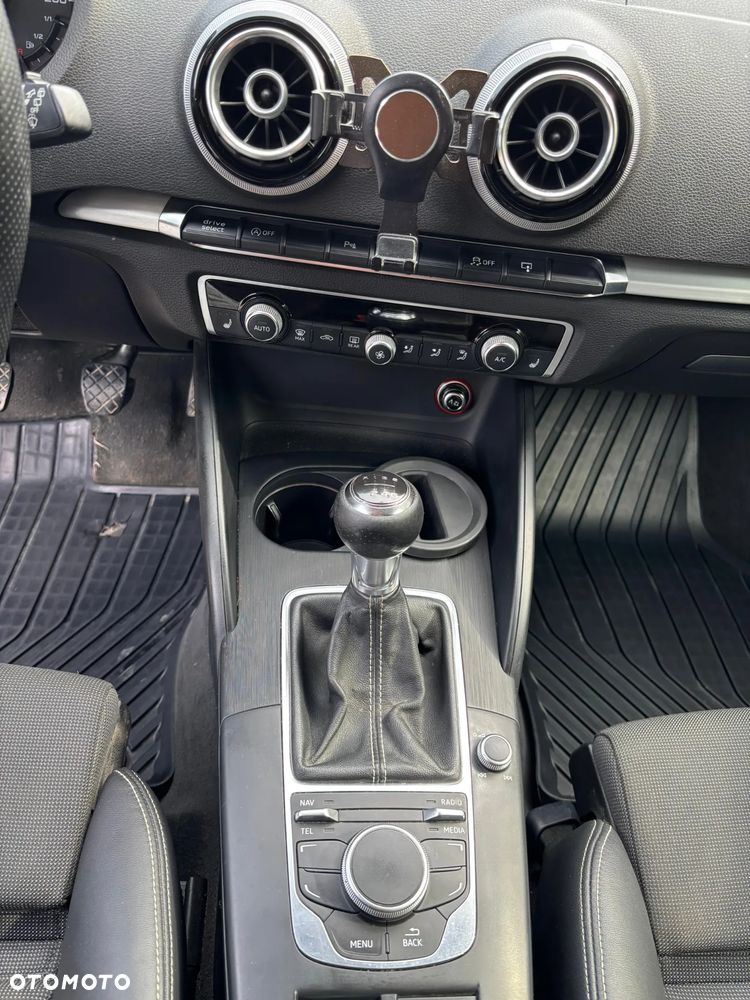 Audi A3 Sportback 2.0 TDI (clean diesel) S line Sportpaket - 14