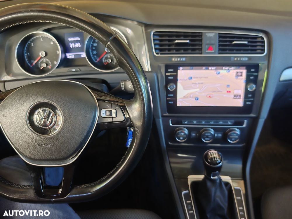 Volkswagen Golf 2.0 TDI Comfortline - 8
