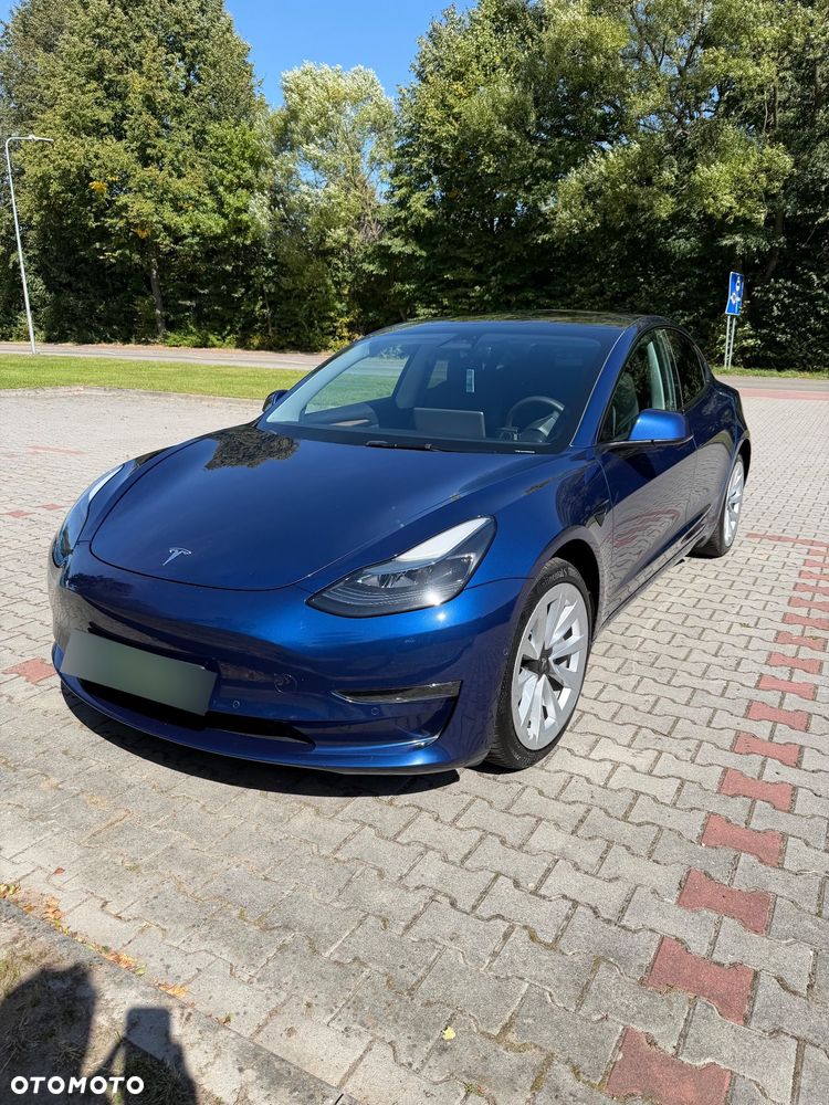 Tesla Model 3 - 1