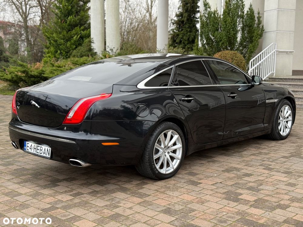 Jaguar XJ 3.0 D V6 Premium Luxury - 14