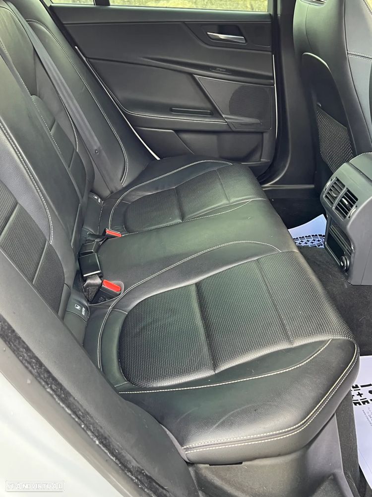 Jaguar XE 2.0 D R-Sport Aut. - 12