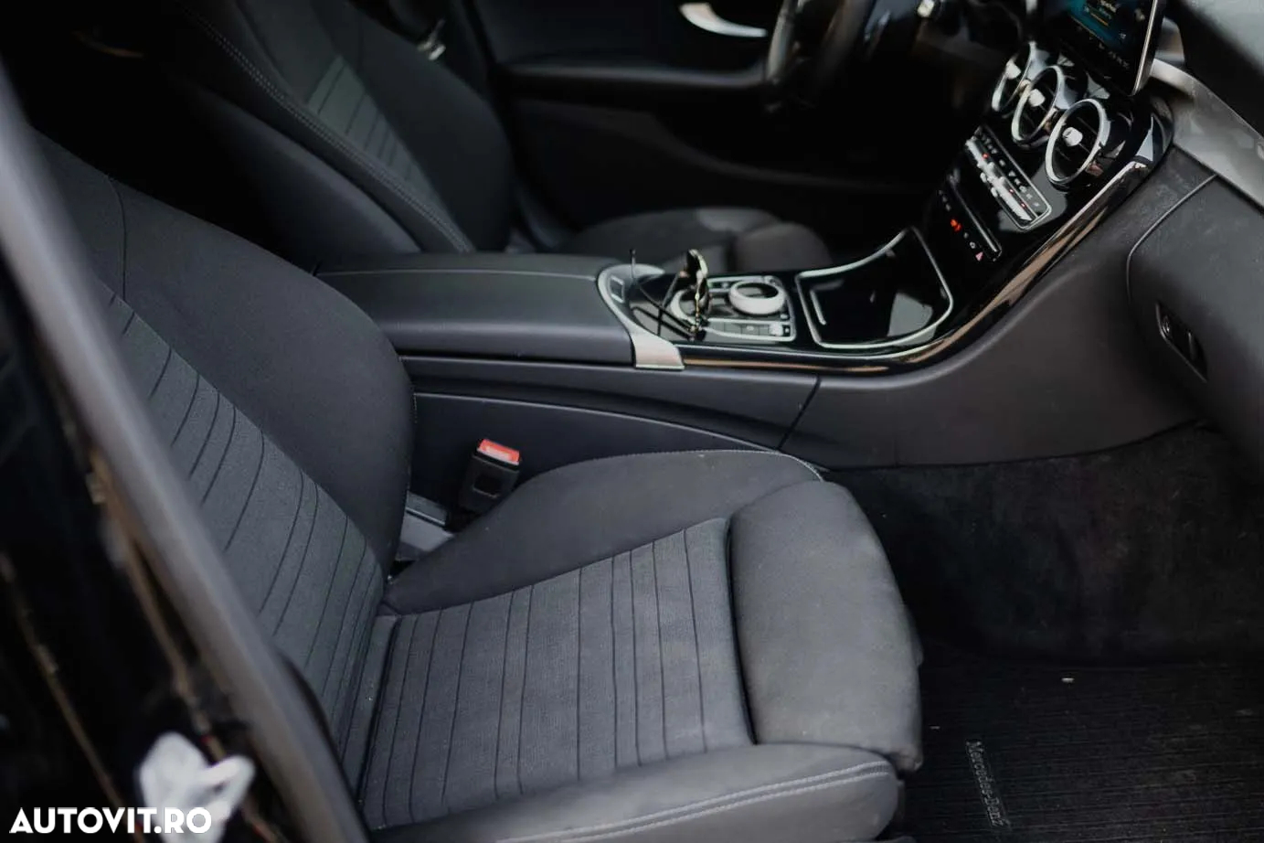 Mercedes-Benz C 220 d T 9G-TRONIC Avantgarde - 24