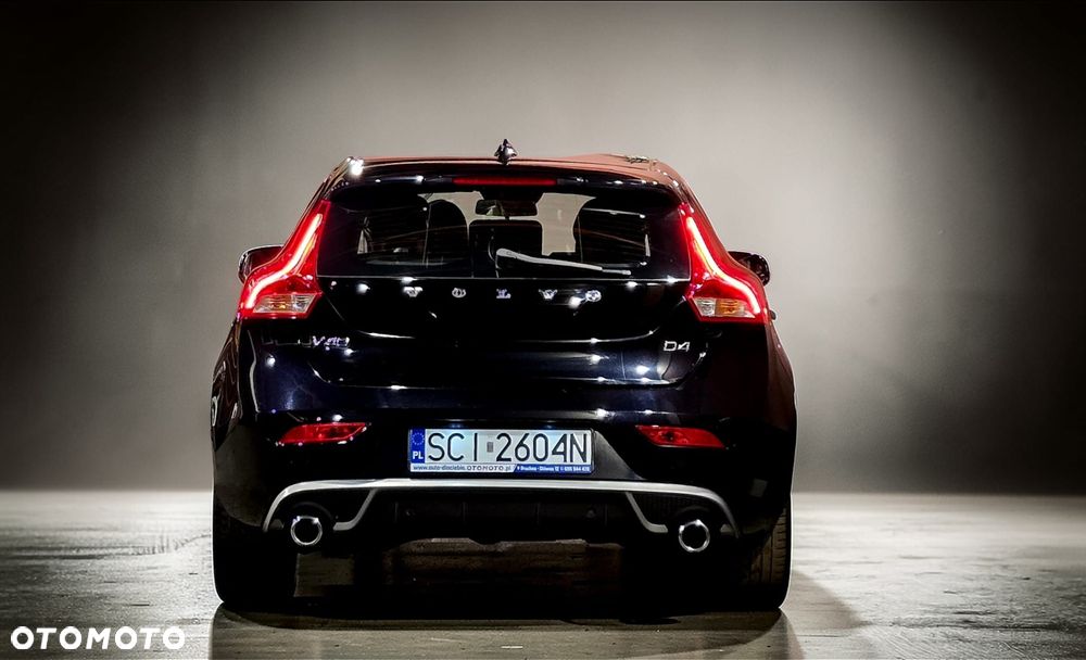 Volvo V40 D4 Drive-E R-Design Summum - 24